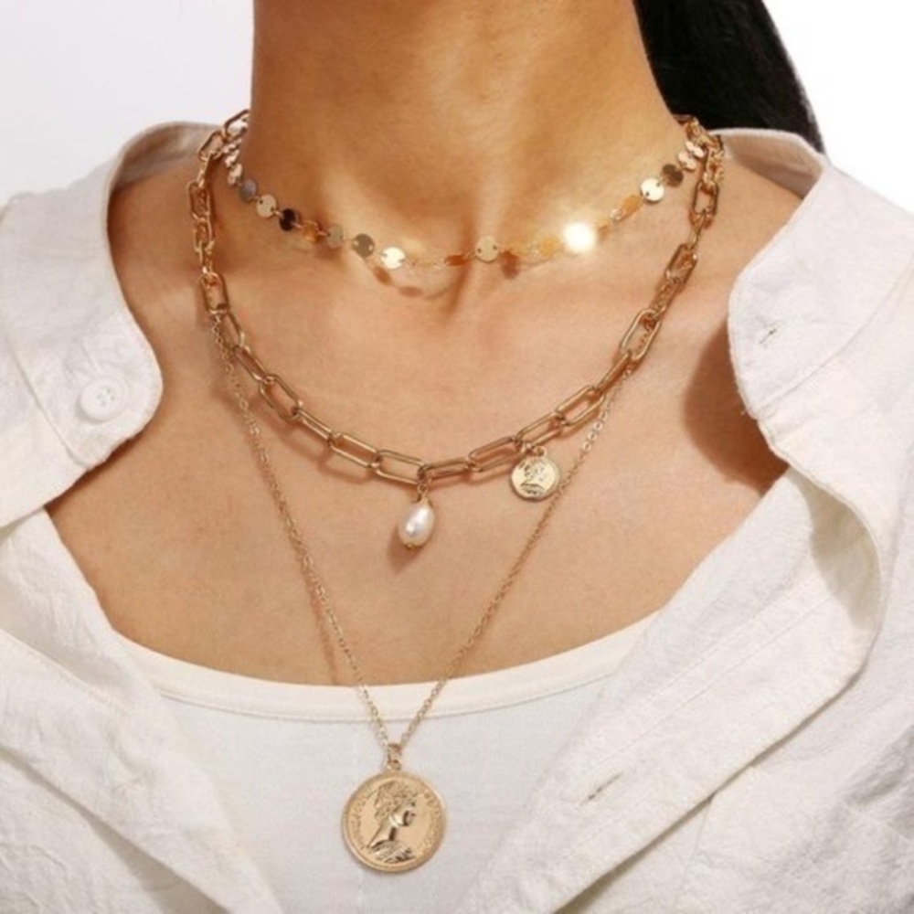 3/$30 💛 Multi Layered Charm Necklace
